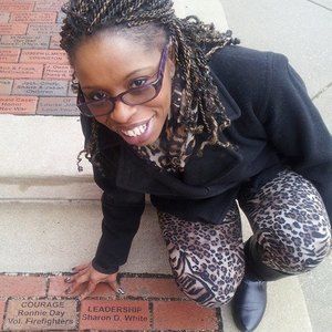 Meet your Posher, Sharon